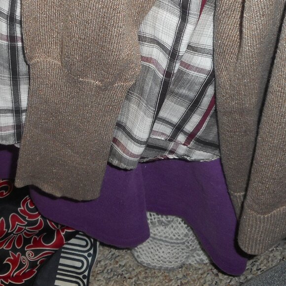 APT. 9: women's top, sweater , glittery, crew neck, size XL  brown - Picture 6 of 6